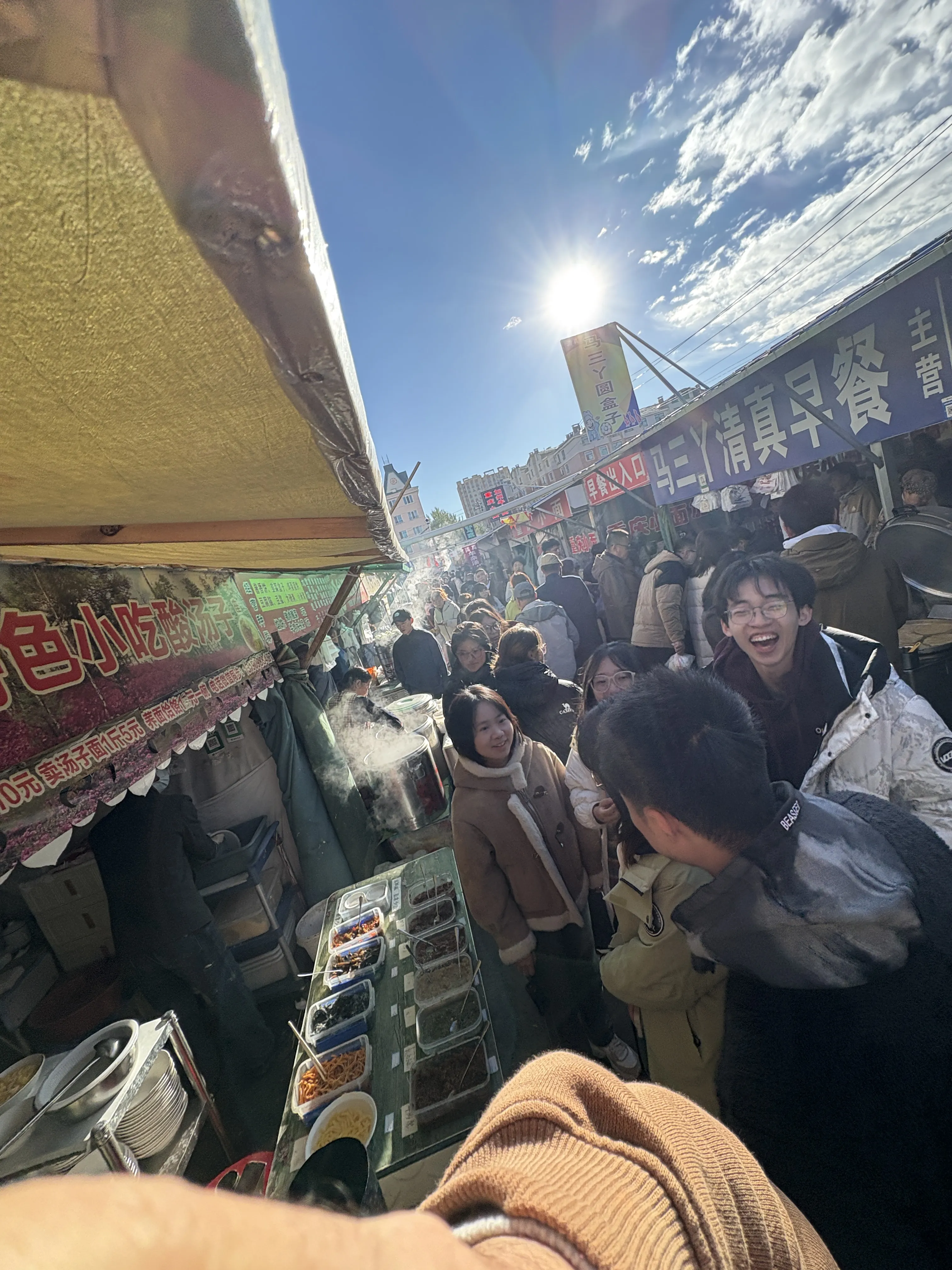 最后一天的河西早市，6人被酸汤子单杀。